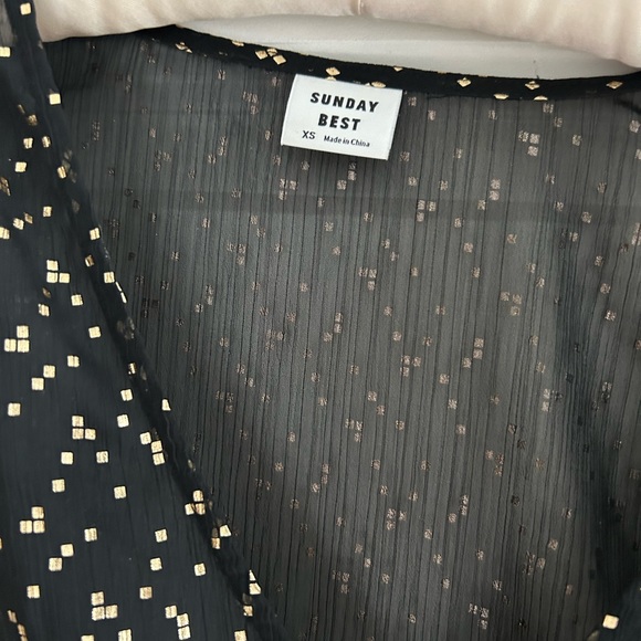 Sunday best blouse - Picture 2 of 2